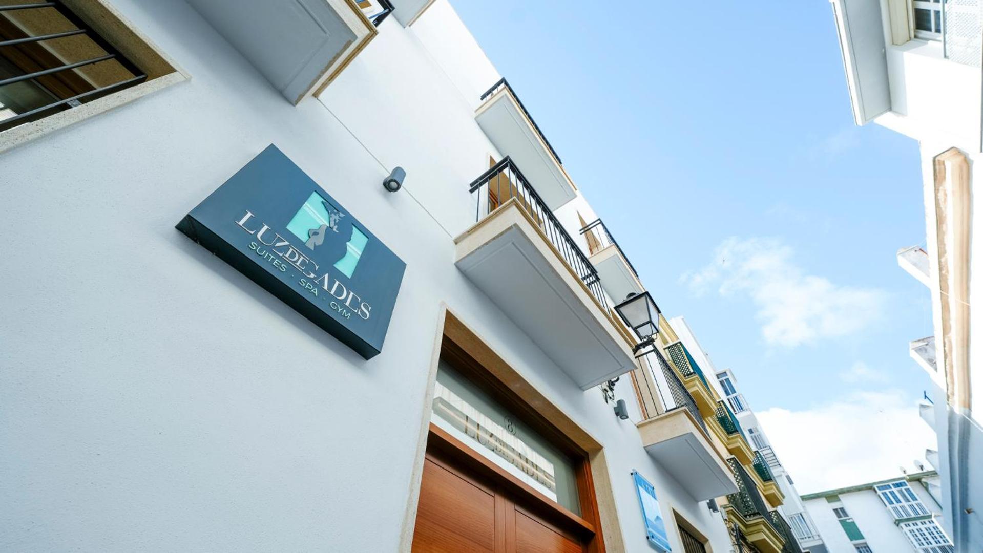 Aparthotel Luz De Gades - Suites Spa Gym - Adults Only กาดิซ ภายนอก รูปภาพ